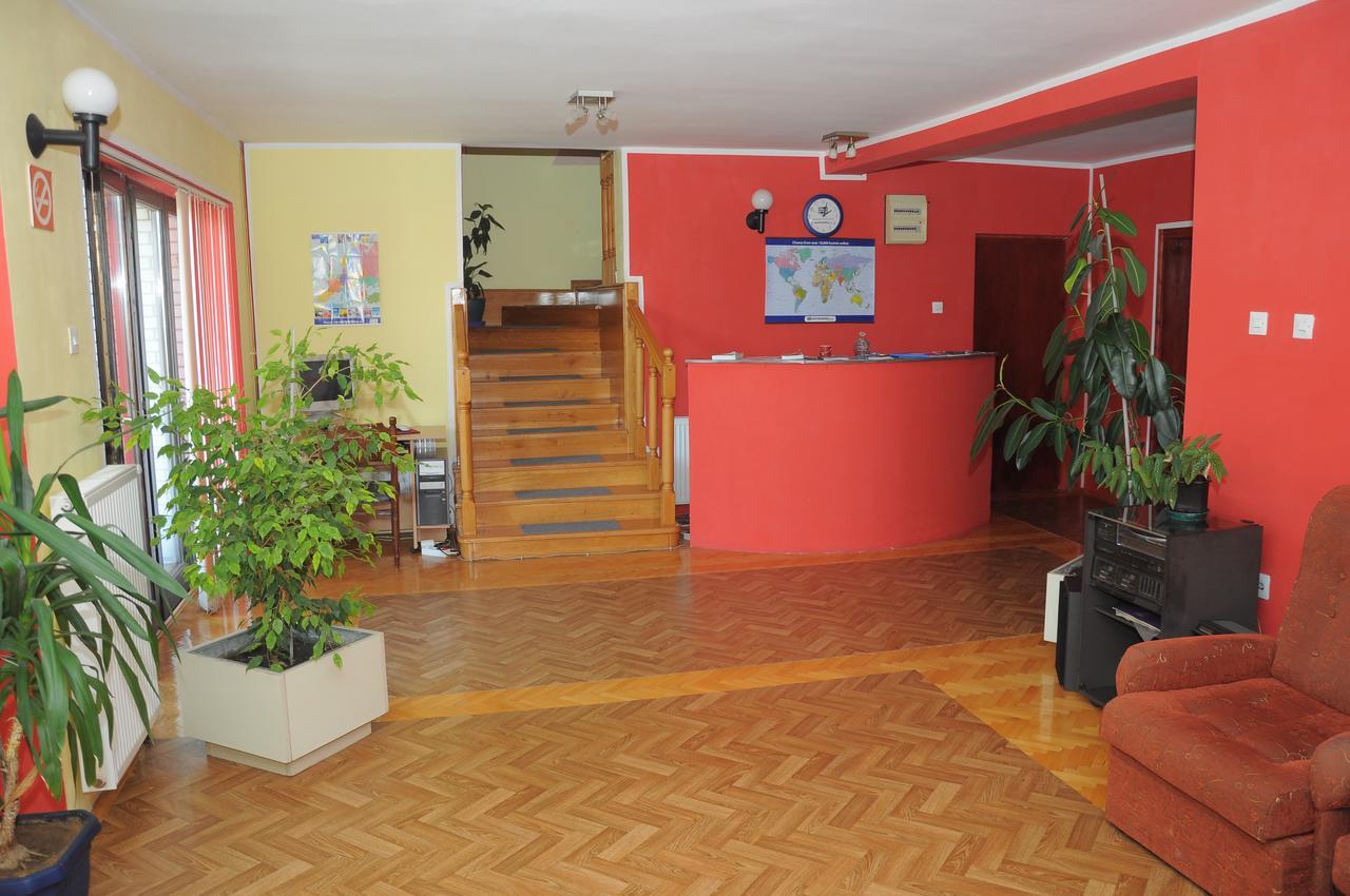 Smestaj - Sobe Marvel Ni Esterno foto